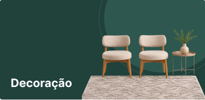 Categoria Decoração: poltronas, tapete e mesa lateral
